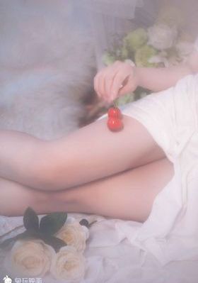 年轻的女秘书